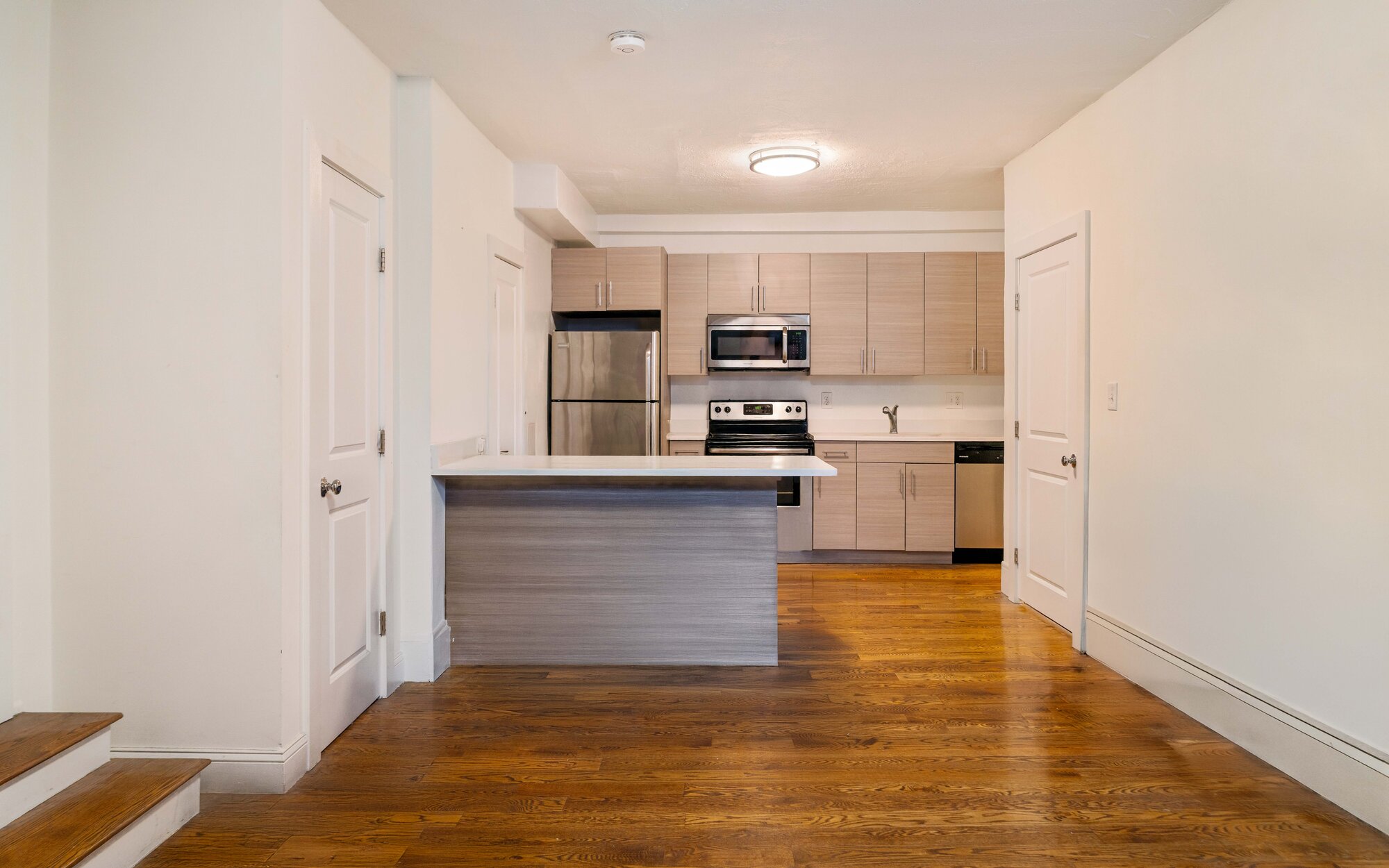 5&ndash;7 N Margin &mdash; interior 1